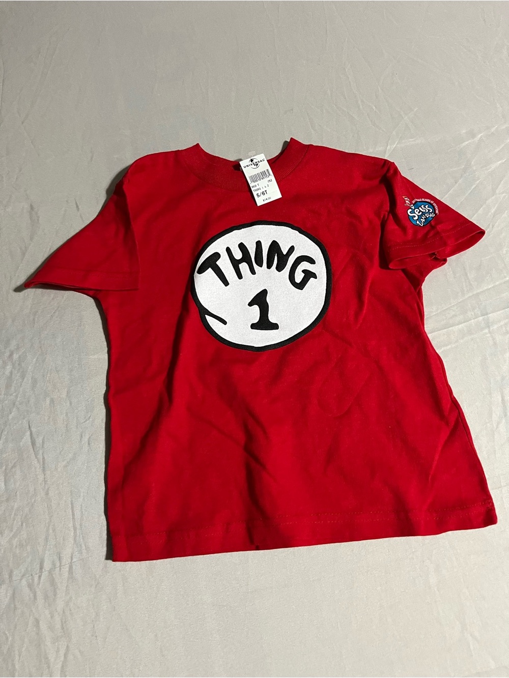 Universal Studio Red 'Thing 1&2' Short Sleeve Graphic Tshirt Kids Size 5/6T NWT